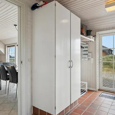 Beautiful In Ringkobing With Private Swimming Pool, Be Inside Or Outside Norre Lyngvig